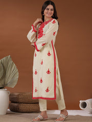 Off White Floral Embroidered Notched Neck Thread Work Straight Kurta with Trousers