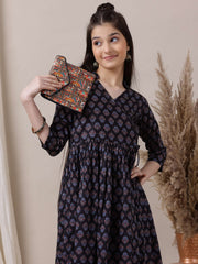 Girls Floral Printed Angrakha Kurta with Trousers