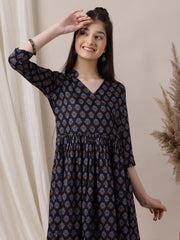 Girls Floral Printed Angrakha Kurta with Trousers