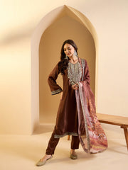 Women Paisley Yoke Design Regular Velvet Kurta with Trousers & With Dupatta