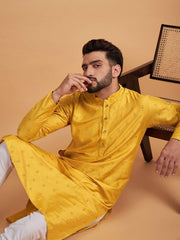 Floral Embroidered Mandarin Collar Straight Kurta