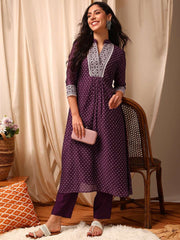 Maroon Bandhani Printed Mandarin Collar Thread Work A-Line Kurta