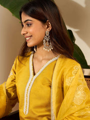 Floral Embroidered V-Neck Thread Work Straight Kurta & Trousers With Dupatta