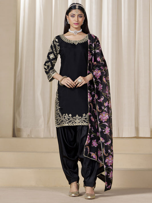 Black Embroidered Mirror Work Punjabi Suit