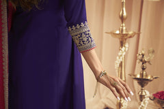 Malaika Arora Women Floral Yoke Design Regular Thread Work Kurta with Trousers & With Dupatta