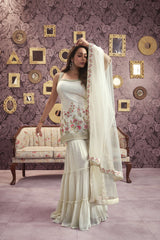 Malaika Arora Women Floral Embroidered Regular Sequinned Kurti with Sharara & With Dupatta