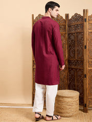 Maroon Checked Embroidered Mandarin Collar Straight Kurta