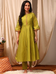 Women Green Thread Work Anarkali Kurta