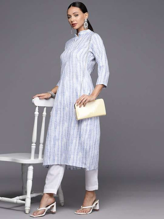 Women Dyed Kurta with Trousers