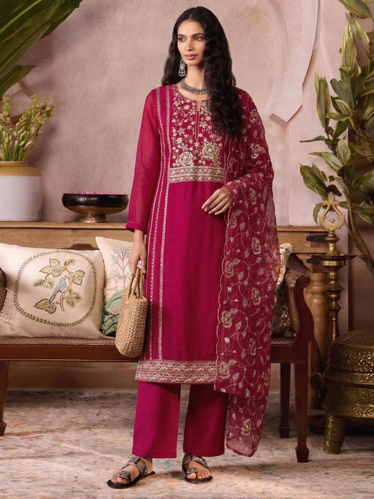 Ruby ‹¨«lan Organza Kurta Set