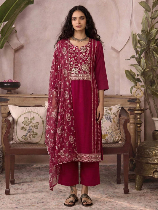 Ruby ‹¨«lan Organza Kurta Set