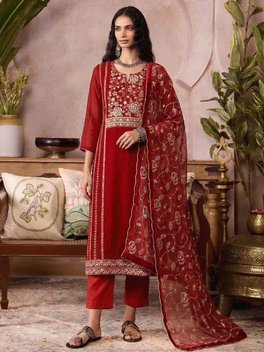Crimson ‹¨«lan Organza Kurta Set