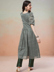 Girls Green Geometric Printed Kurta with Trousers