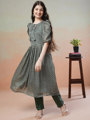 Girls Green Geometric Printed Kurta with Trousers