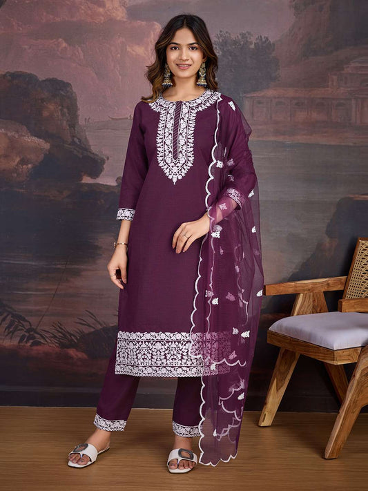Women Floral Thread Work Kurta Set with Embroidered Dupatta