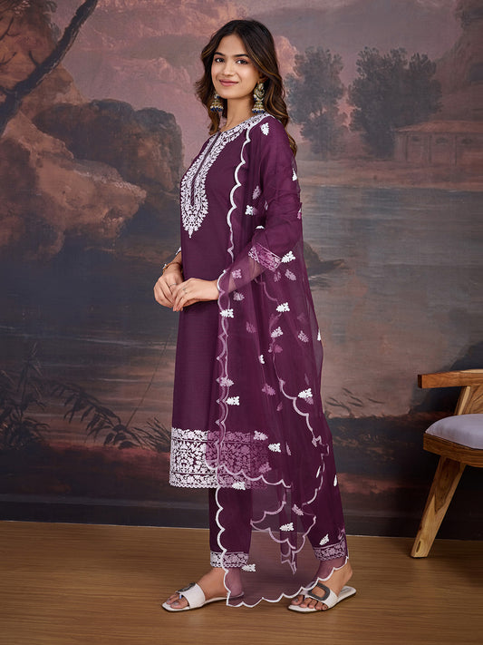 Women Floral Thread Work Kurta Set with Embroidered Dupatta