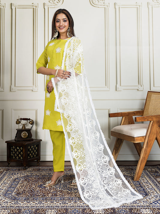 Women Floral Thread and Sequinned Embroidered Kurta Set with Dupatta