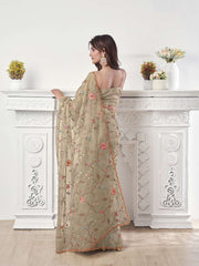 Floral Thread & Sequinned Embroidered Saree With Blouse Piece