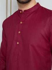 Men Mandarin Collar Roll Up Sleeves Short Kurta