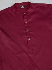 Men Mandarin Collar Roll Up Sleeves Short Kurta