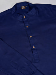 Men Solid Mandarin Collar Roll Up Sleeves Short Kurta