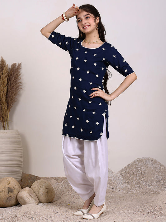 Girls Ethnic Motifs Embroidered Regular Thread Work Chanderi Cotton Kurta with Dhoti Pants