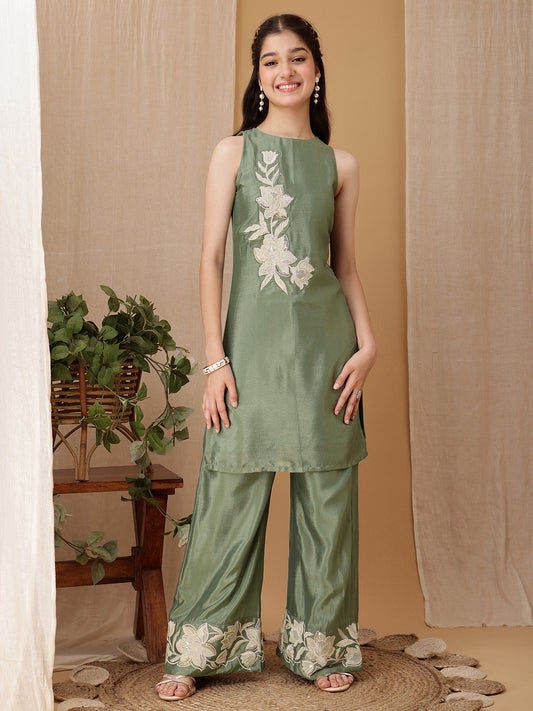 Girls Floral Embroidered Regular Thread Work Kurta with Palazzos