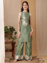 Girls Floral Embroidered Regular Thread Work Kurta with Palazzos