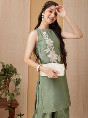 Girls Floral Embroidered Regular Thread Work Kurta with Palazzos