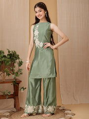 Girls Floral Embroidered Regular Thread Work Kurta with Palazzos