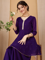 Girls Ethnic Motifs Embroidered V-Neck Mukaish Kurti With Palazzos