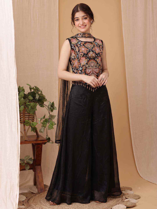 Girls Floral Embroidered Regular Thread Work Kurti with Palazzos & With Dupatta