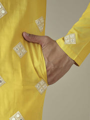 Men Ethnic Motifs Embroidered Regular Mirror Work Kurta with Trousers