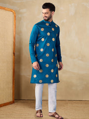 Floral Embroidered Mandarin Collar Zari Work Straight Kurta With Trousers