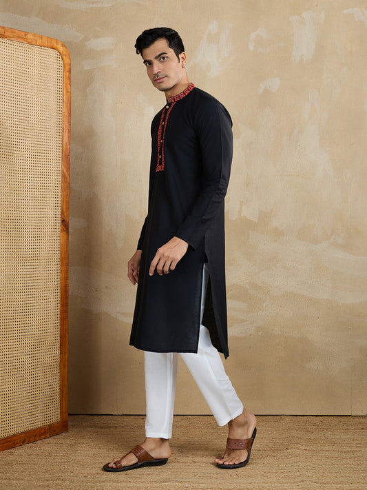 Floral Yoke Design Mandarin Collar Thread Work Straight Kurta With Trousers