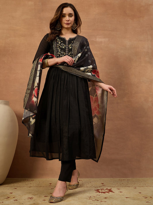 Women Floral Embroidered Panelled Thread Work Chanderi Cotton Kurta with Trousers & With Dupatta