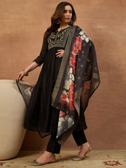 Women Floral Embroidered Panelled Thread Work Chanderi Cotton Kurta with Trousers & With Dupatta