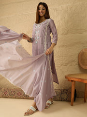 Women Floral Thread and Sequinned Embroidered Kurta & Trouser with Dupatta
