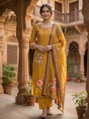Women Floral Printed and Sequinned Embroidered Kurta & Trouser with Dupatta