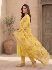 Women Floral Embroidered Regular Thread Work Chanderi Cotton Kurta with Trousers & With Dupatta