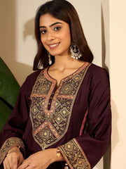 Women Floral Thread and Sequinned Embroidered Ethnic Dress