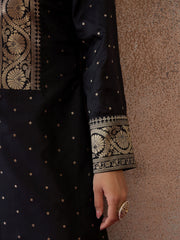 Printed V-Neck Maxi Dress