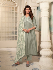 Women Floral Yoke Design Pleated Thread Work Kurta with Trousers & With Dupatta