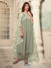 Women Floral Yoke Design Pleated Thread Work Kurta with Trousers & With Dupatta