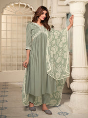 Women Floral Yoke Design Pleated Thread Work Kurta with Trousers & With Dupatta