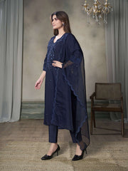 Women Floral Embroidered Regular Thread Work Pure Silk Kurta with Trousers & With Dupatta