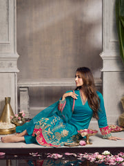Women Floral Embroidered Regular Kurta with Trousers & Dupatta