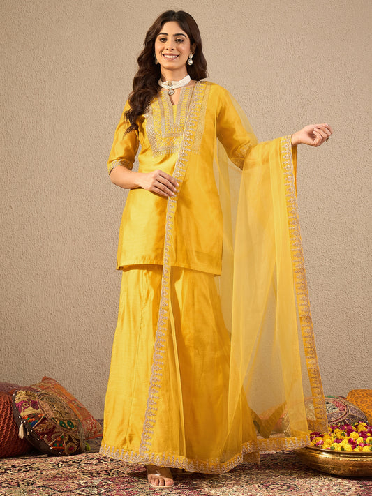 Women Floral Zari Embroidered Yoke Design Kurta Set with Dupatta