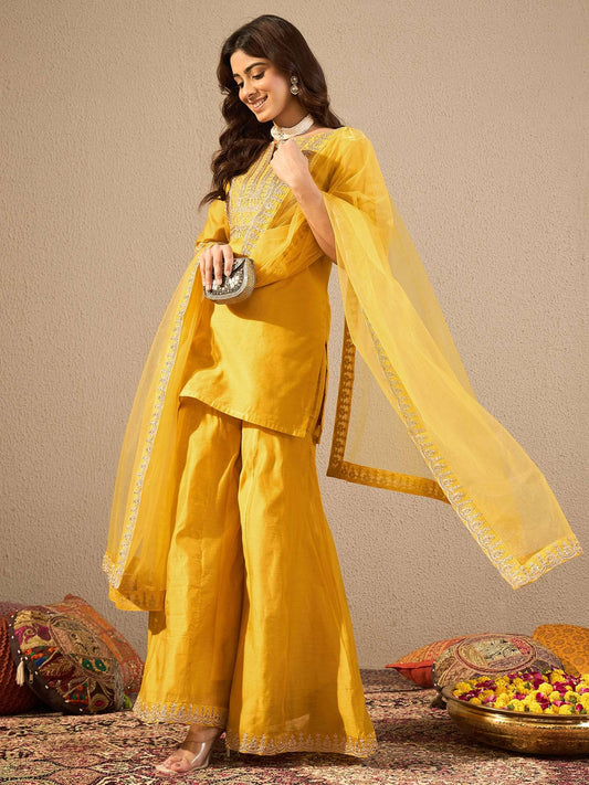 Women Floral Zari Embroidered Yoke Design Kurta Set with Dupatta