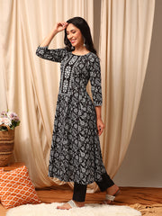 Women Floral Embroidered Regular Thread Work Kurta with Trousers